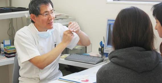なんば矯正歯科クリニック診察の様子