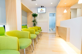 かたやま矯正歯科クリニック公式サイト画像