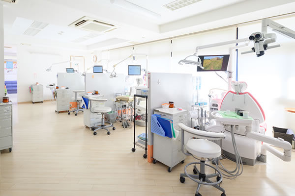 まき歯科・矯正歯科クリニック院内1